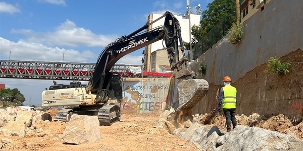 Treballs de consolidació dels talussos i murs del barranc