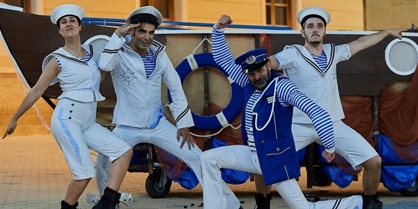 Teatre familiar "Glubs"
